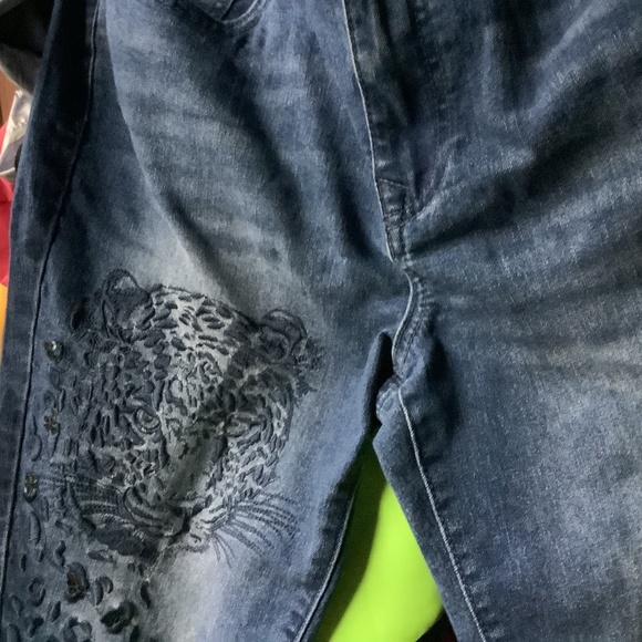 DG2 Sz 10P medium denim leopard embroidered jeans - Picture 1 of 5